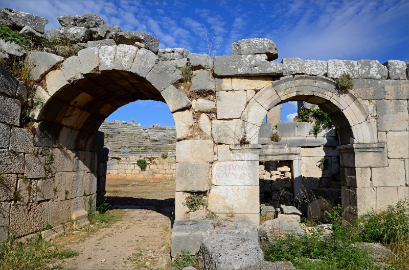 Ingången till teatern vid Xanthos ruiner.